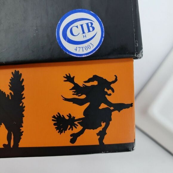 Yankee Candle Set of 3 Halloween Mini Plates - Picture 10 of 12